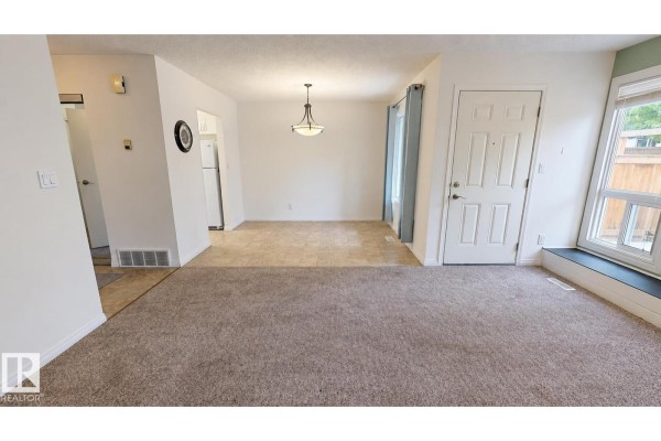 Bedroom 2 - 3637 30 Av Nw, Edmonton, AB T6L5H5 Photo 4