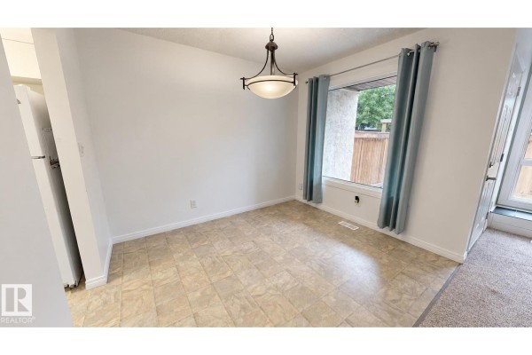 Bedroom 3 - 3637 30 Av Nw, Edmonton, AB T6L5H5 Photo 5
