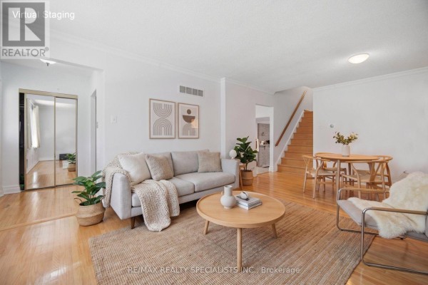 Family room - 3637 Chiplow Road, Mississauga, ON L4X2R1 Photo 5