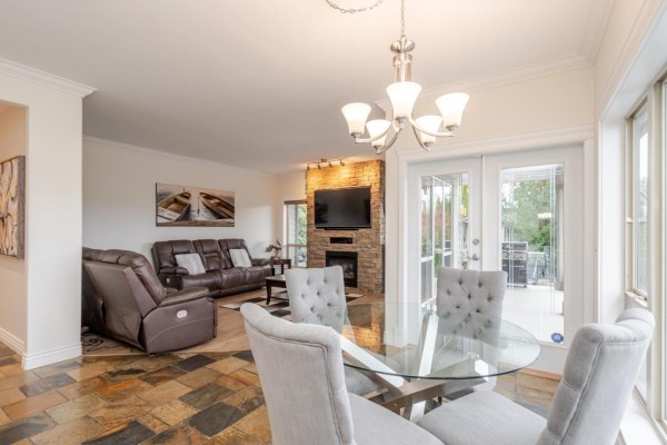 36388 Carrington Lane, Abbotsford, BC V3G2M7 Photo 2