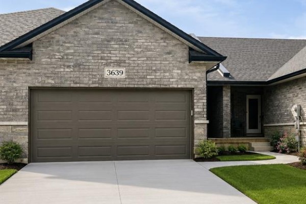3639 Hallee, Windsor