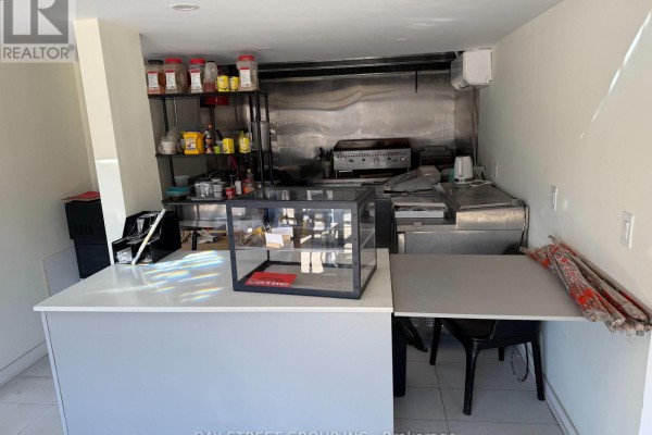 364 Huron Street, Toronto, ON M5S2G4 Photo 5
