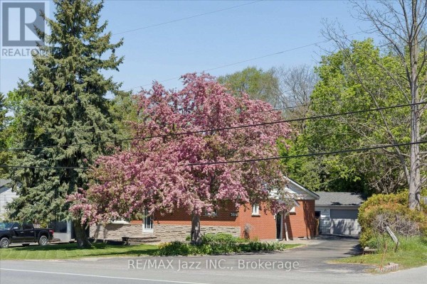 364 King Street E, Clarington, ON, photo 2