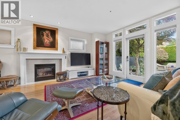 3648 W 1st Avenue, Vancouver, BC V6R1H2 Photo 4