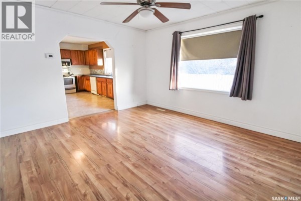4pc Bathroom - 365 3rd Avenue Ne, Swift Current, SK S9H2G8 Photo 3