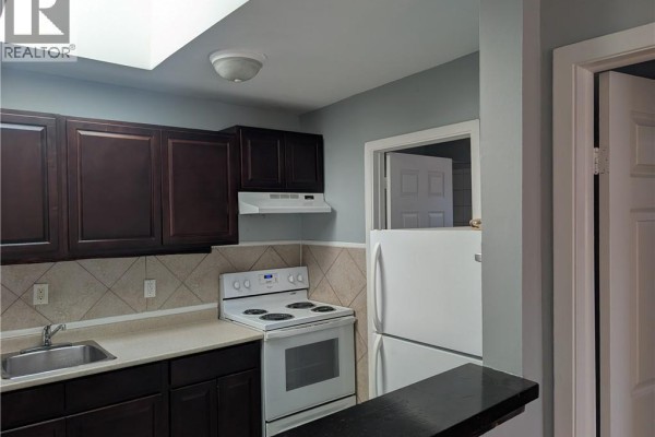 4pc Bathroom - 365 E Barton Street E Unit# 2, Hamilton, ON L8L2X8 Photo 4