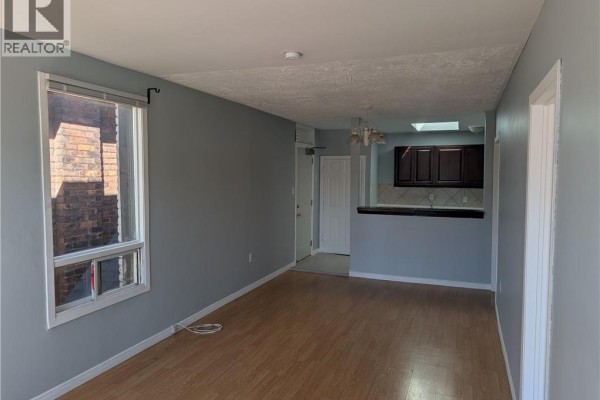 Kitchen - 365 E Barton Street E Unit# 2, Hamilton, ON L8L2X8 Photo 5