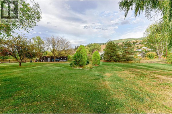 Den - 3650 Redecopp Road, Lake Country, BC V4V1X5 Photo 3