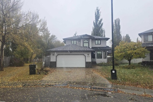 Residential for sale at 3659 30 St Nw, Edmonton, AB - MLS® T2cVg3