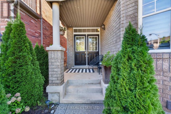 366 Montreal Circle, Hamilton, ON L8E0C7 Photo 3