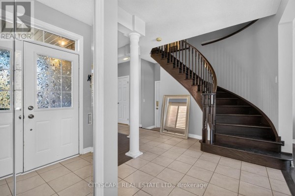 366 Montreal Circle, Hamilton, ON L8E0C7 Photo 5