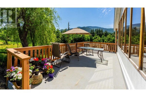 Bedroom - 3660 63 Street Se, Salmon Arm, BC V1E1W9 Photo 4