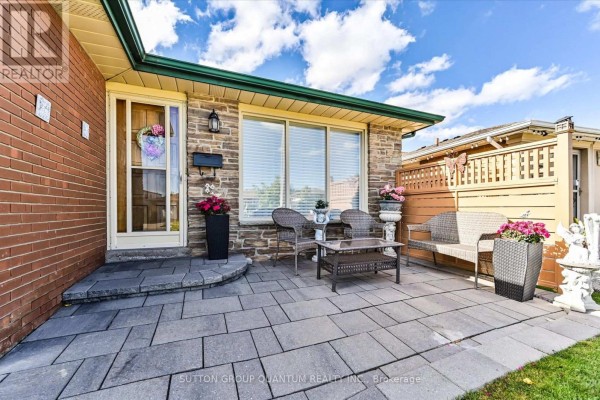 3661 Keenan Crescent, Mississauga, ON L4T3M1 Photo 3