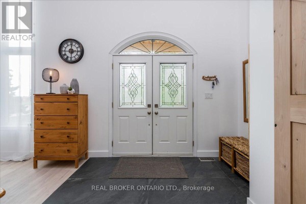 Bedroom - 3665 Baldwick Lane, Springwater, ON L0M1T2 Photo 4