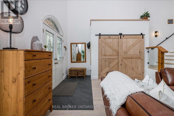 Bedroom 2 - 3665 Baldwick Lane, Springwater, ON L0M1T2 Photo 5