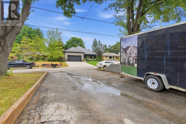 367 Brock Street, London South, ON N6K2M3 Photo 2