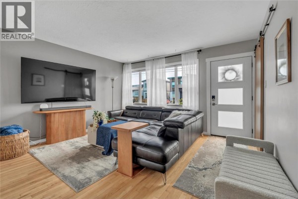 Family room - 367 Douglas Avenue, Penticton, BC V2A2V1 Photo 3