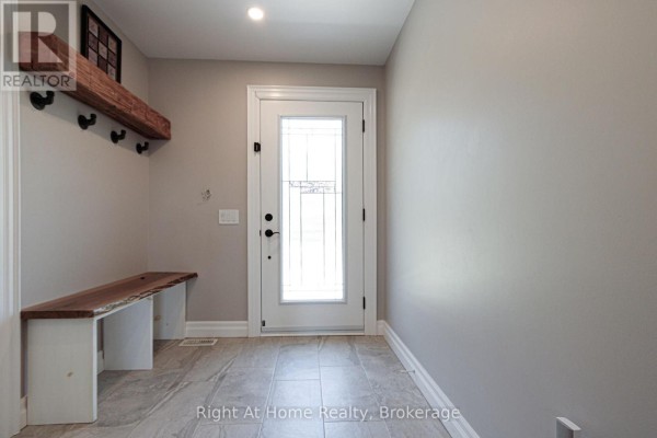 Dining room - 367 Golf Club Road, Hamilton, ON L0R1P0 Photo 4