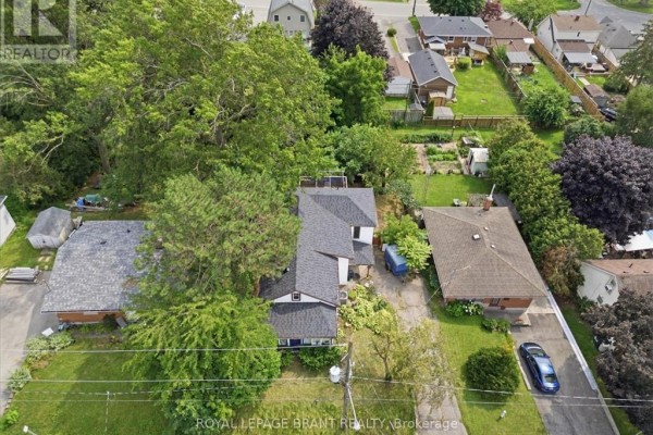 4pc Bathroom - 367 Nelson Street, Brantford, ON N3S4E6 Photo 4