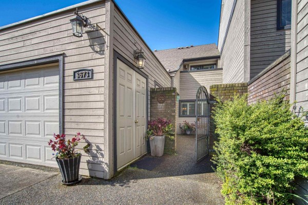 3673 Nico Wynd Drive, Surrey, BC, photo 2