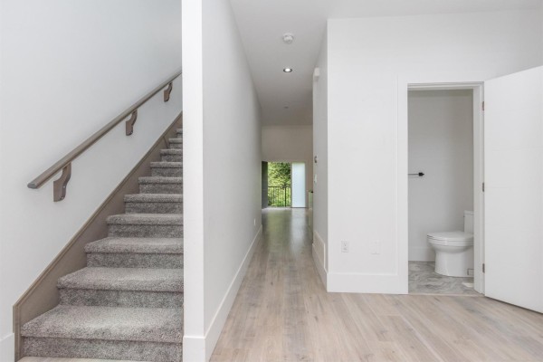 36743 Carl Creek Crescent, Abbotsford, BC V3G0H4 Photo 4