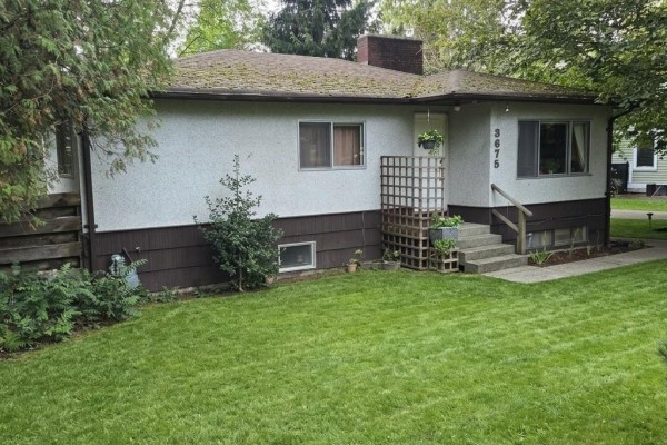 3675 208 Street, Langley, BC V3A4X6 Photo 3