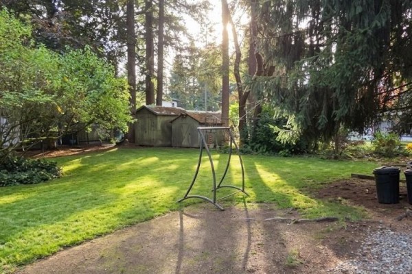 3675 208 Street, Langley, BC V3A4X6 Photo 4