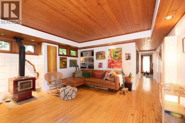 368 Eagles Nest Road, Bowen Island, BC V0N1G1 Photo 4