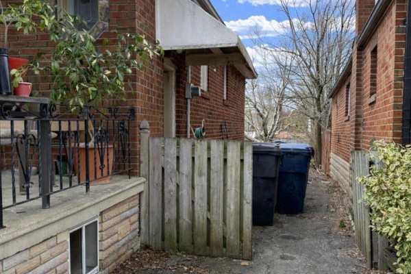 368 Winnett Avenue, Toronto, ON, photo 2