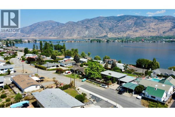3680 Lobelia Drive, Osoyoos, BC, photo 2