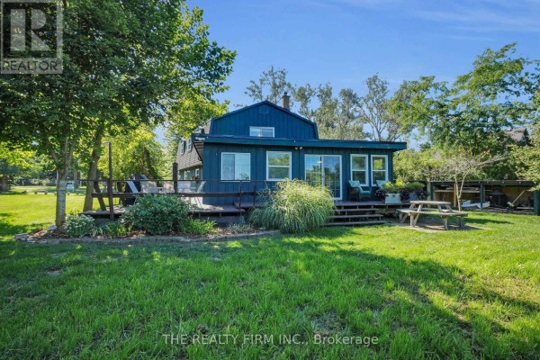 3692 Beverly Glen, Plympton Wyoming, ON, photo 2