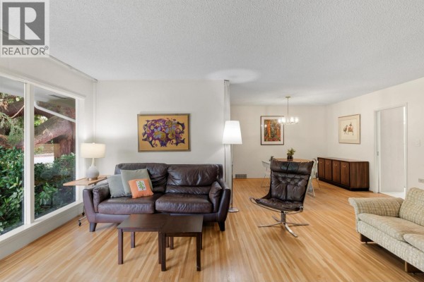 3692 Sunnycrest Drive, North Vancouver, BC V7R3C6 Photo 5