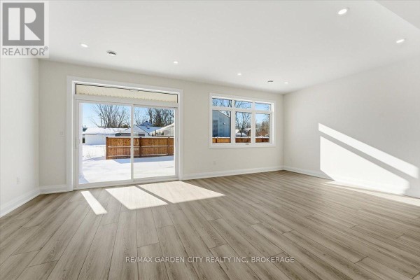 Foyer - 3693 Elm Street, Fort Erie, ON L0S1N0 Photo 5