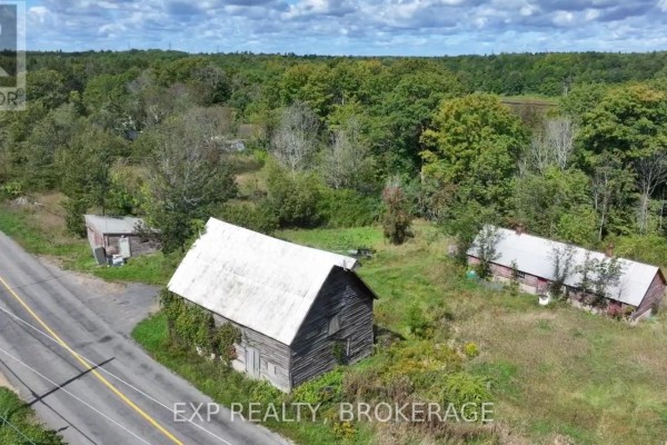 3697 Desert Lake Road, Frontenac, ON, photo 3