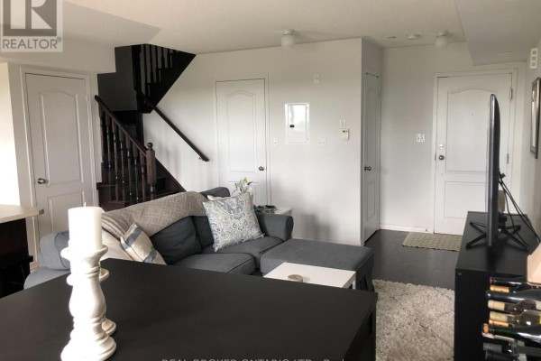 37 - 51 Hays Boulevard, Oakville, ON L6H0J1 Photo 5