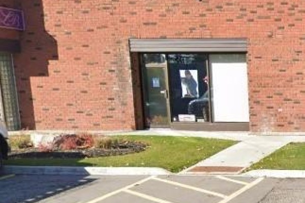 37 & 38 - 35 Cedar Pointe Drive, Barrie, ON L4N5R7 Photo 5