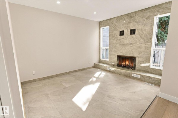 Kitchen - #37 1415 62 St Nw, Edmonton, AB T6L4K1 Photo 3