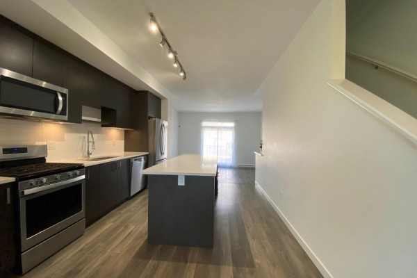 37 16678 25 Avenue, Surrey, BC, photo 3
