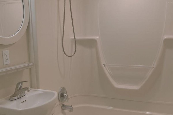 Bathroom - 37-43 Leonard Avenue, Quinte West, ON K8V2R3 Photo 5