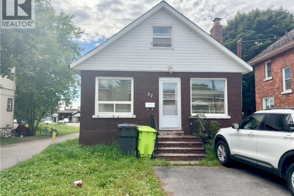 37 Albert Street E, Sault Ste  Marie