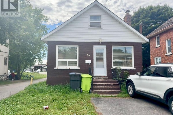 37 Albert Street E, Sault Ste Marie