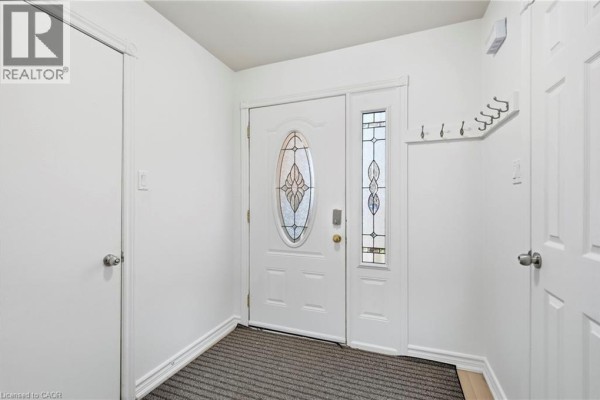4pc Bathroom - 37 Bayview Drive, Grimsby, ON L3M4Z6 Photo 4