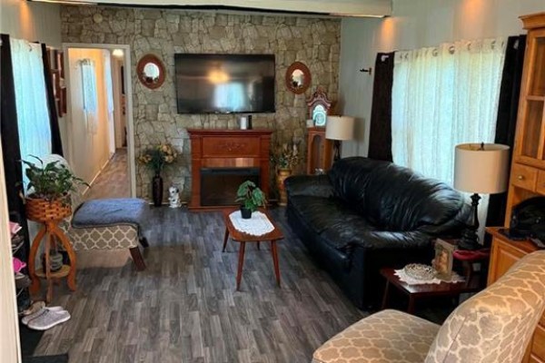 Kitchen - 37 Bradd Street, Miramichi, NB E1N2A8 Photo 5
