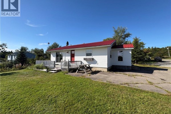 Living room/Dining room - 37 Campbell Road, Pocologan, NB E5J1C5 Photo 2