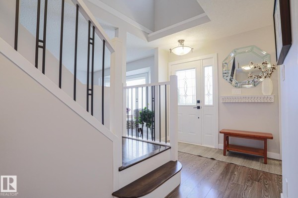 Kitchen - 37 Catalina Dr, Sherwood Park, AB T8H1T4 Photo 3