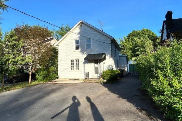 37 Clarence Street, Brampton, ON L6W1S2 Photo 2