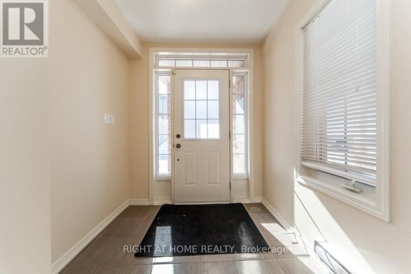 Living room - 37 Comfort Way, Whitby, ON L1N0K5 Photo 2