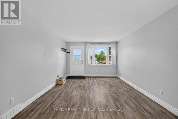 Bedroom 2 - 37 Emery Street W, London South, ON N6J1R7 Photo 4
