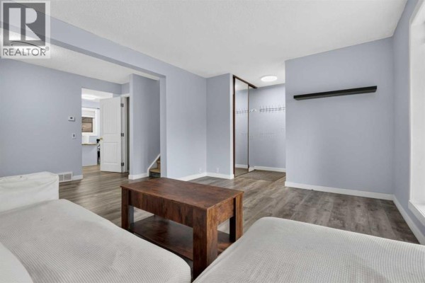 Bedroom - 37 Erin Croft Crescent Se, Calgary, AB T2B2T8 Photo 4