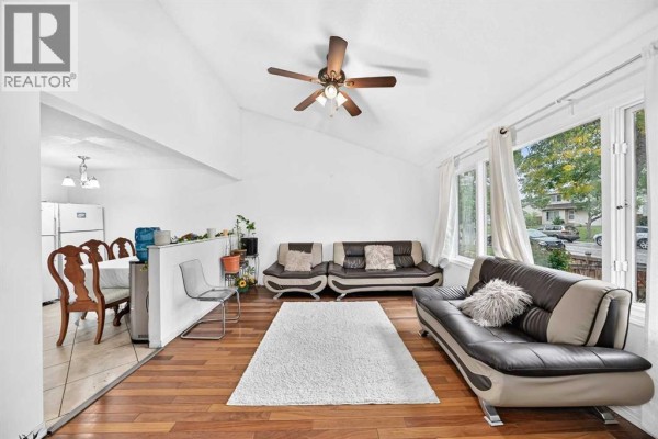 37 Falton Drive Ne, Calgary, AB, photo 3